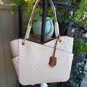 Michael kors large chain tote vanilla bag